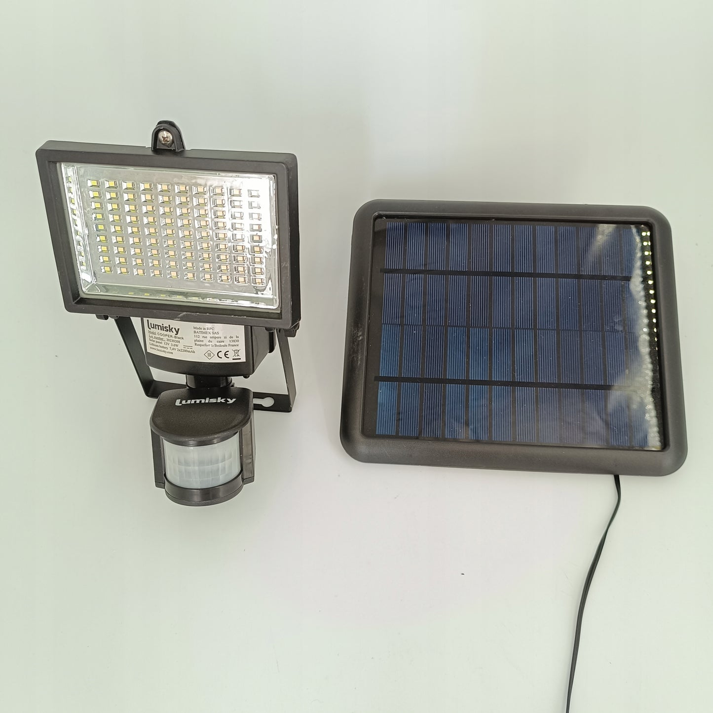 Lampa uliczna lumi 1000 W 200 lm zasilanie solarne