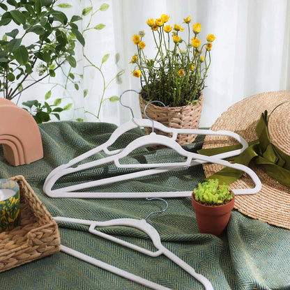 SONGMICS - Wieszaki aksamitne 50 szt. antypoślizgowe 43 cm białe SONGMICS